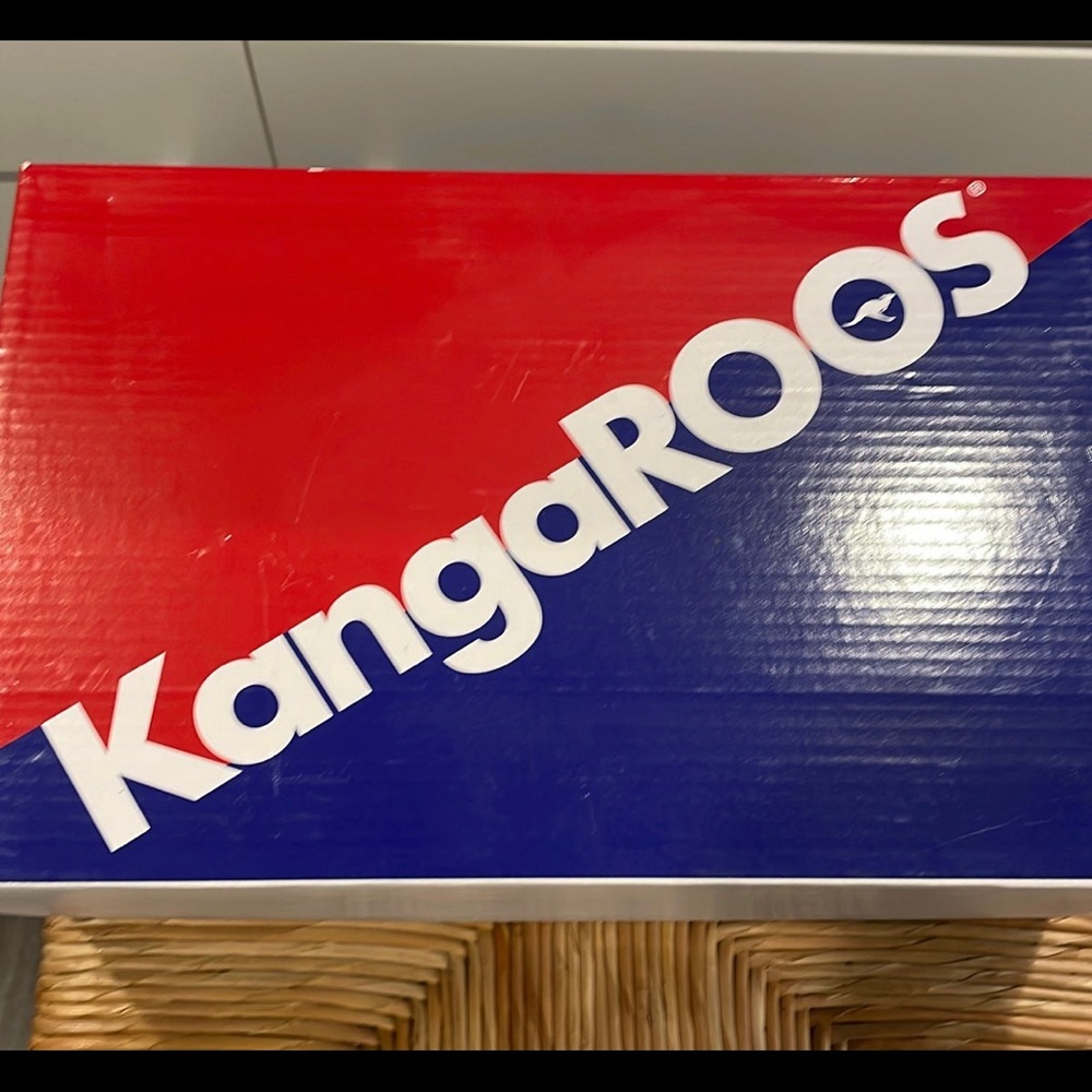 New Purple pink KangaROOS size 4 5 - Picture 6 of 7